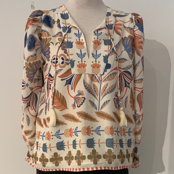 Sail to Sable Style F2515 Long Sleeve Blouse, Tan/Ivory Floral, sm,md,lg - Picture 2 of 6